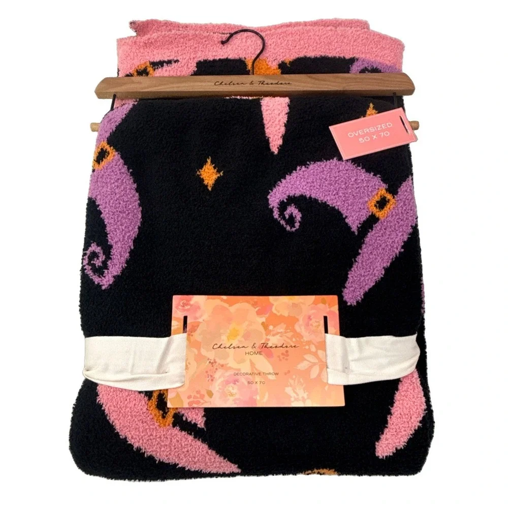 Chelsea & Theodore Home Decorative Oversized Throw 50x70